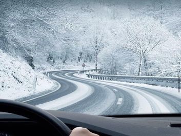Вождение автомобиля зимой